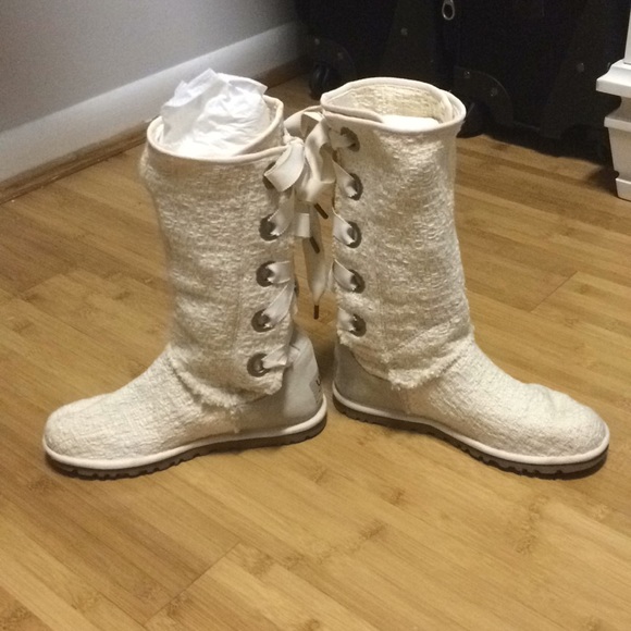 UGG Shoes Heirloom Uggs Creme Cream Laceup Back Ugg Boots Poshmark